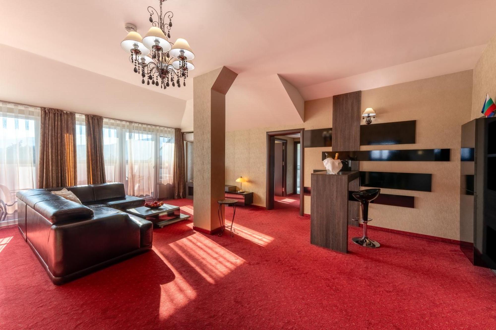 Deluxe Apartment